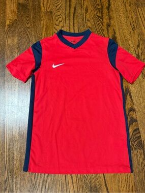 Nike Dri-FIT Park Derby 3 Big Kids' Short-Sleeve Soccer Jersey size M kids